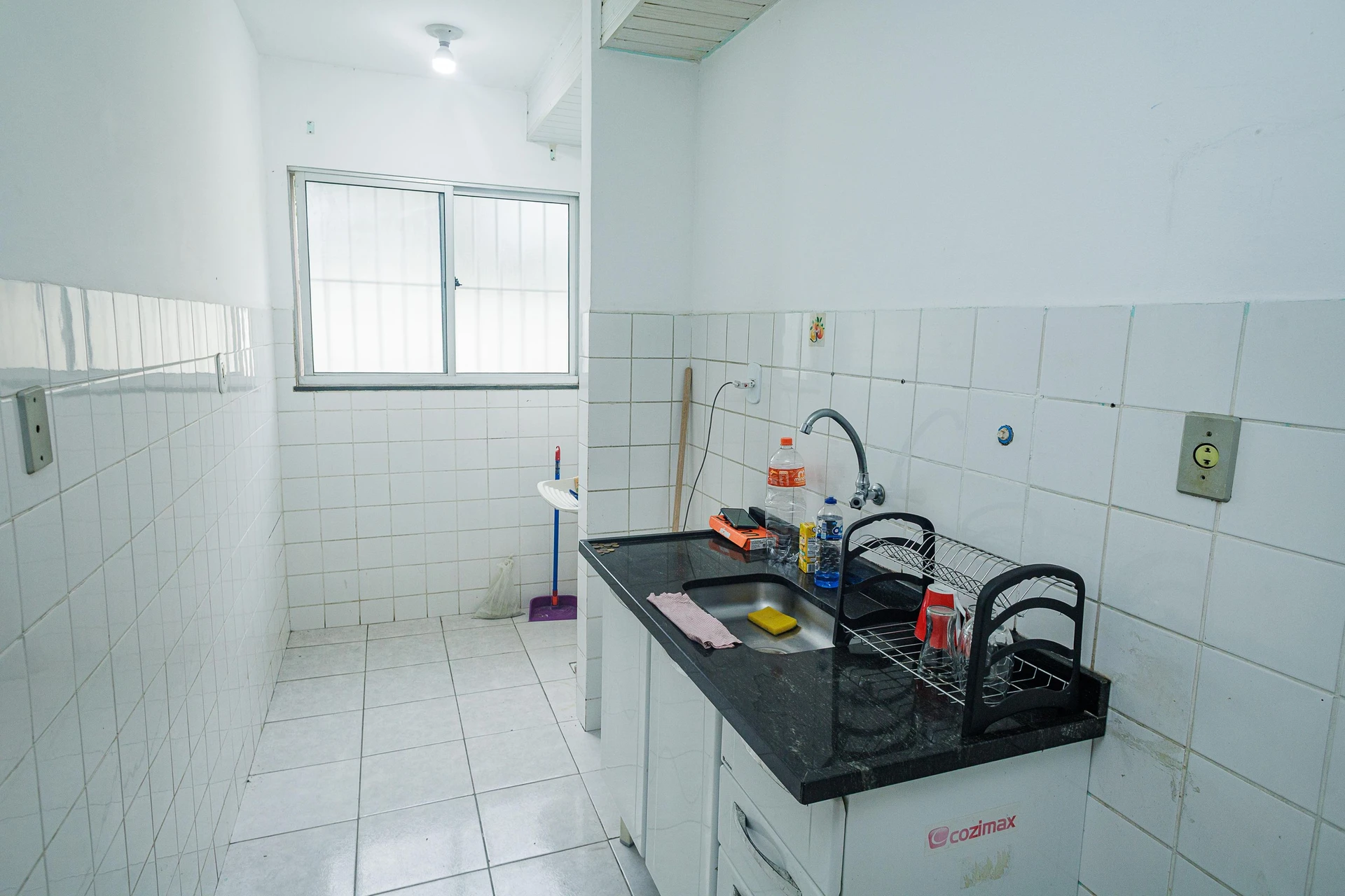 Unfurnished 2-bedroom apartment with 1 bathroom — photo 2