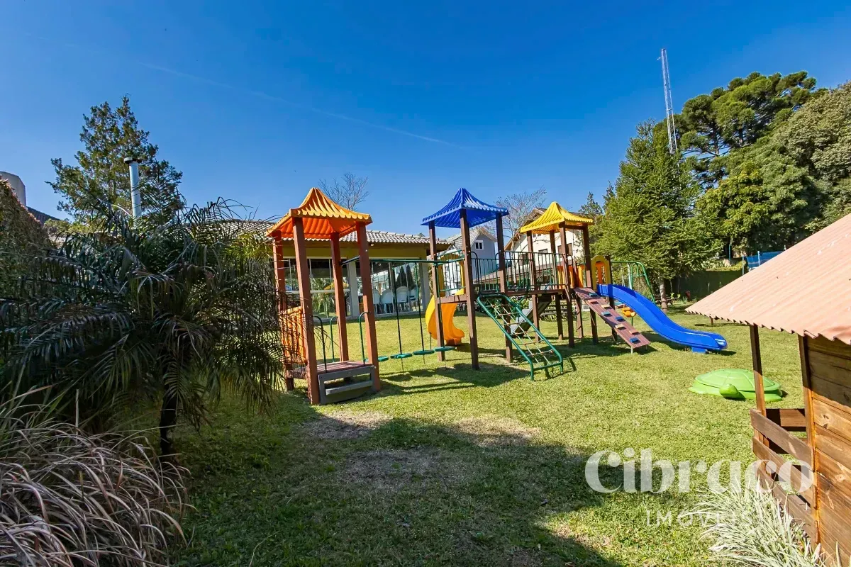 Ванна та 4 спальні: будинок 327 м² — photo 58