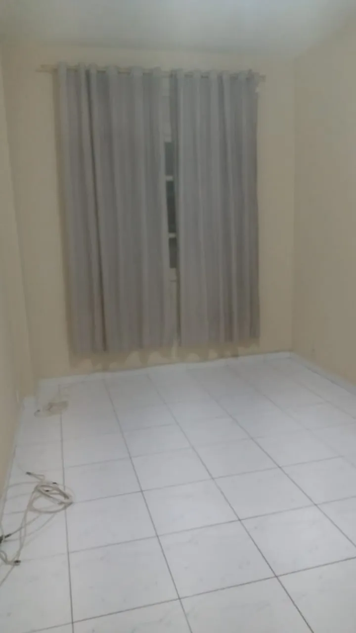 1-bedroom apartment with a glass shower enclosure — photo 9