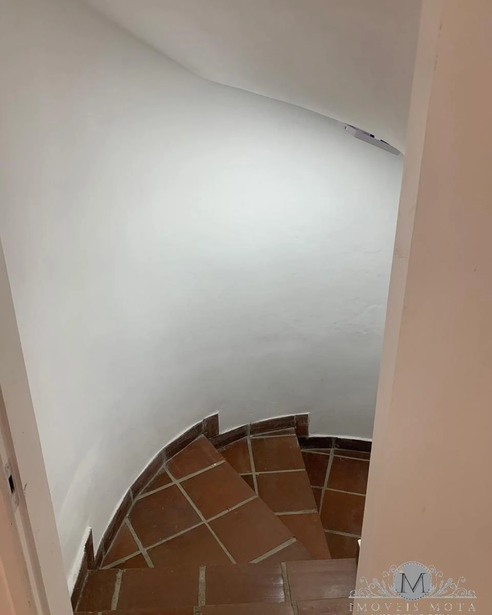 Casa de 273 m² con balcón gourmet y espacio de home office — photo 23