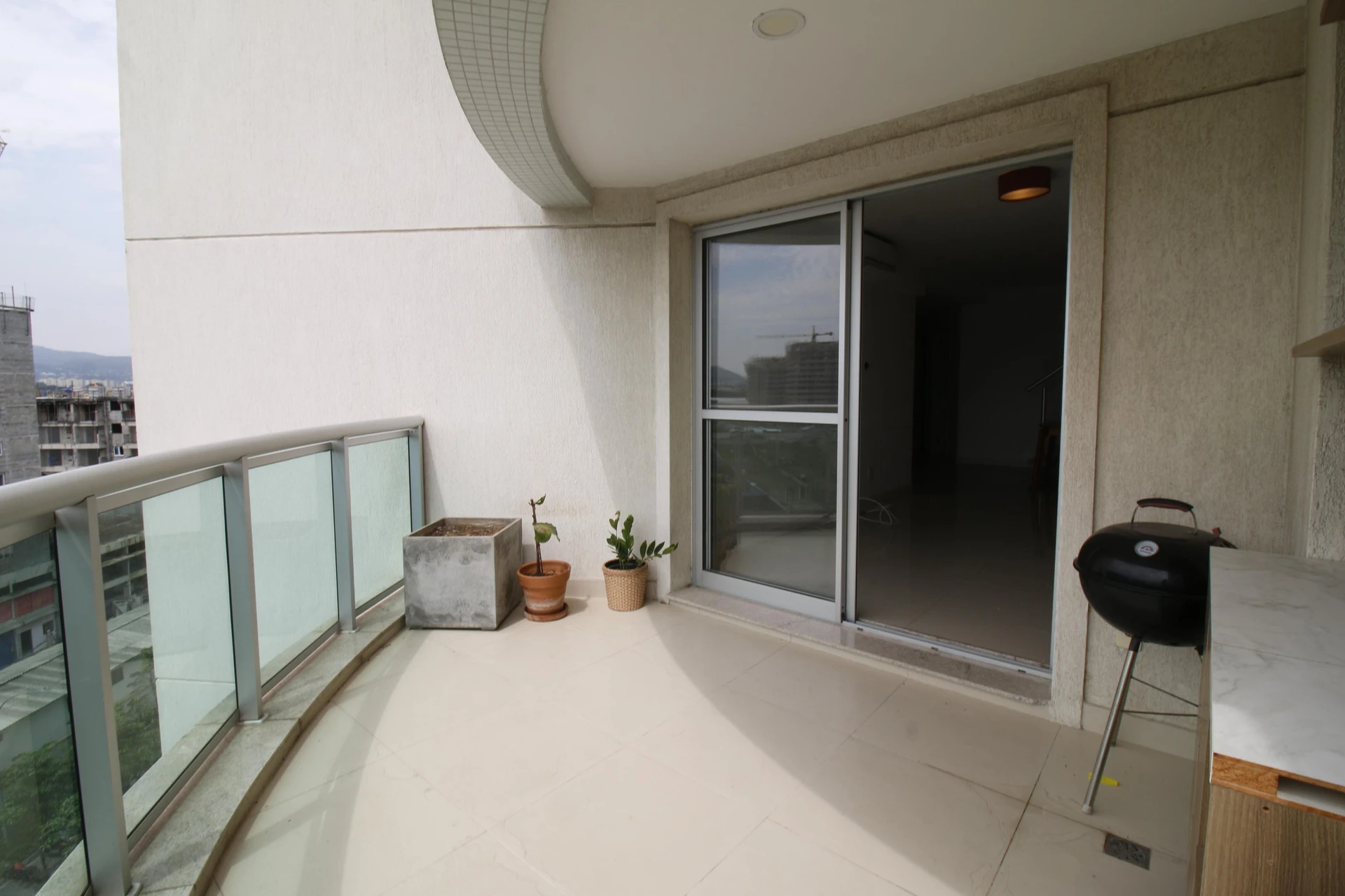 2-bedroom apartment with a home office in Rio de Janeiro — photo 17