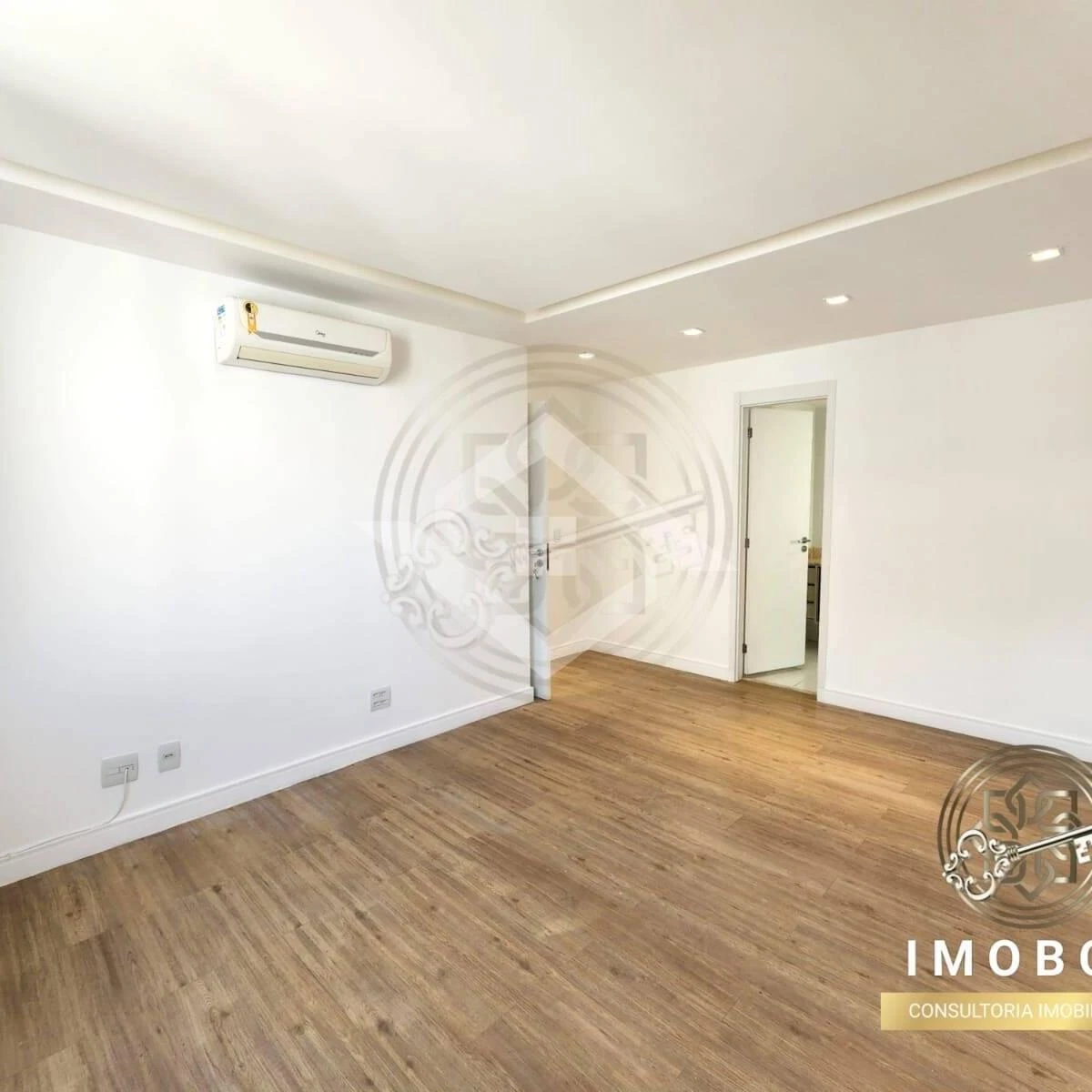 166 m² apartment with 3 bedrooms and a balcony — photo 13