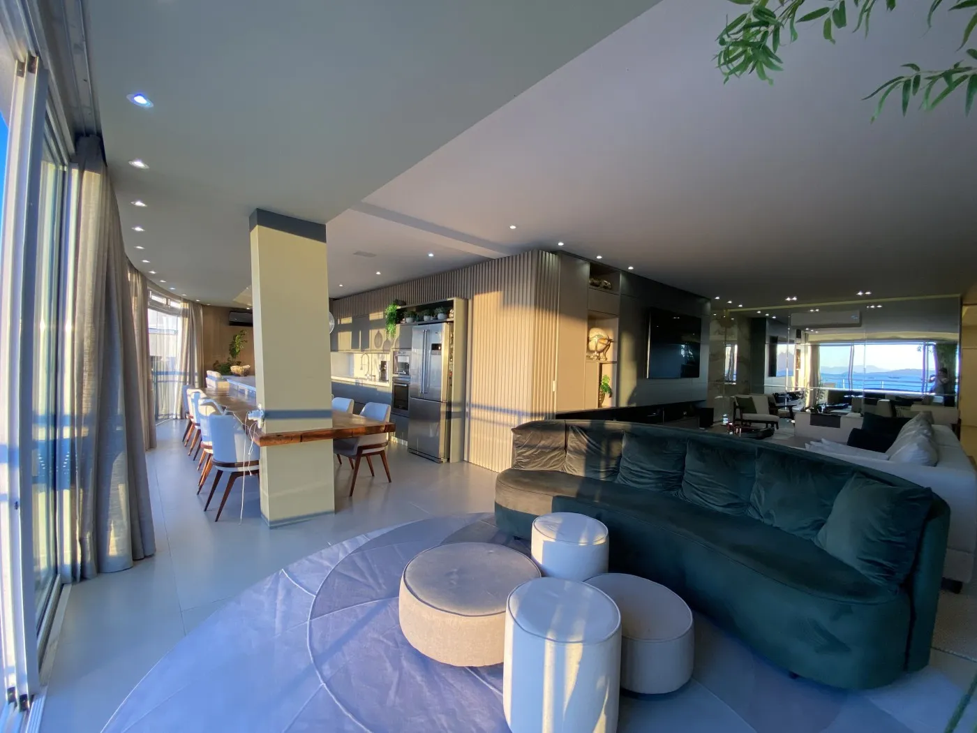 318 m² apartment with a bathtub and a water view — photo 28