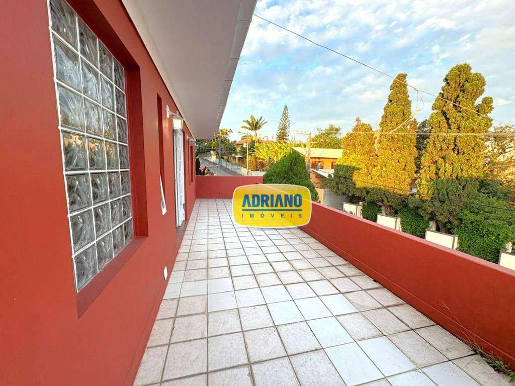House with 390 m², 5 bedrooms and a private BBQ area — photo 4
