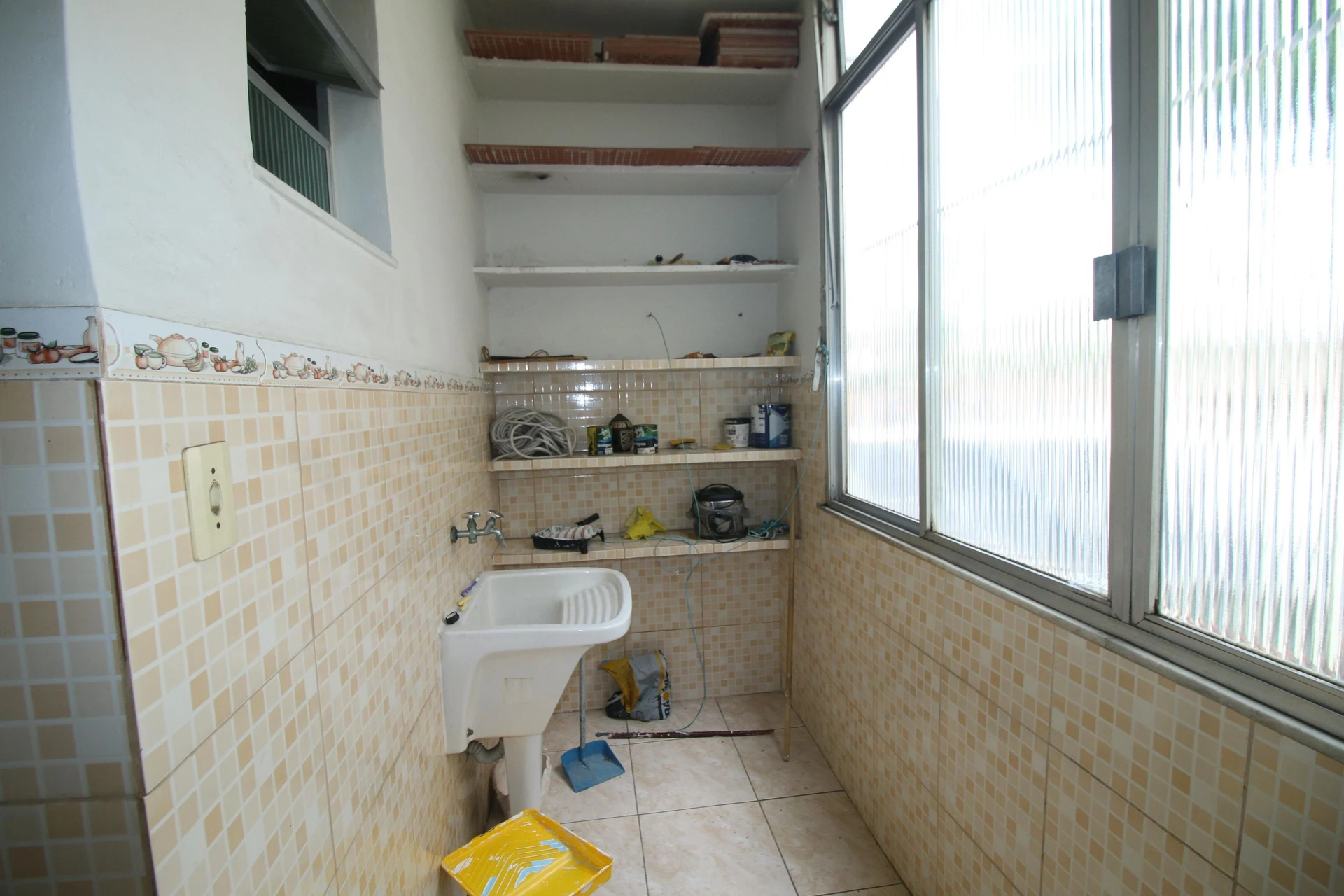 Apartamento de 2 quartos com piso de madeira ou laminado — photo 16
