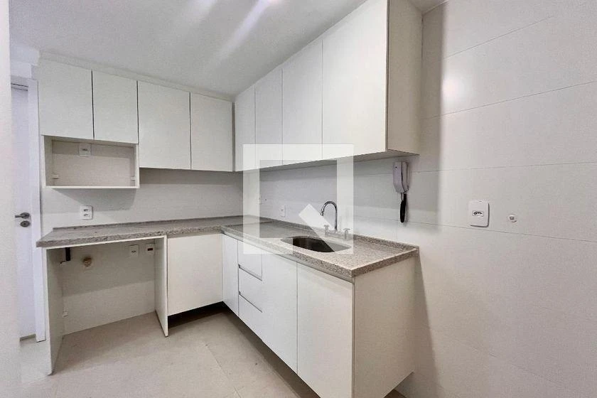 1-bedroom unfurnished apartment with enclosed balcony — photo 9
