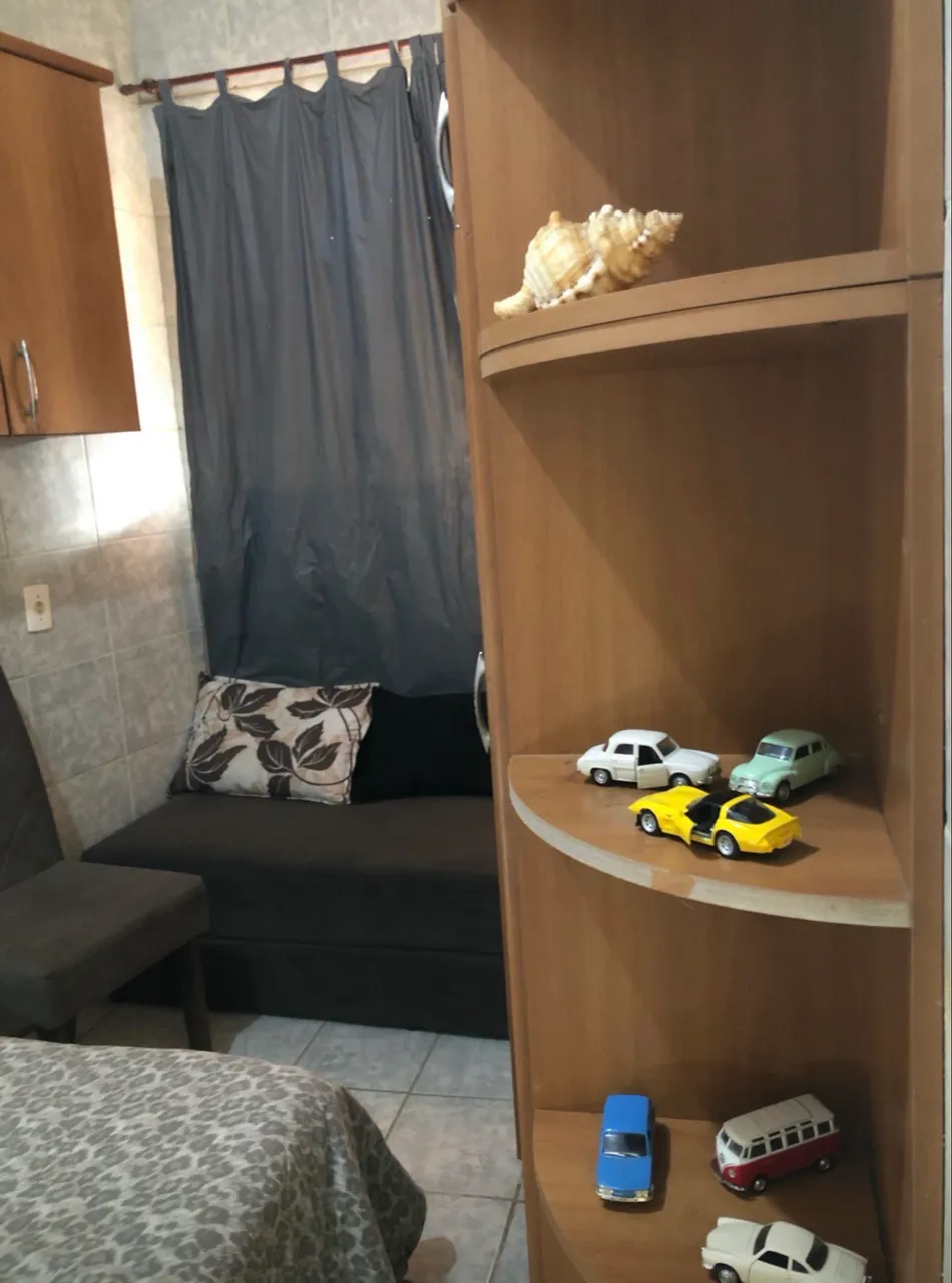 Kitnet mobiliada com ar-condicionado e varanda — photo 16