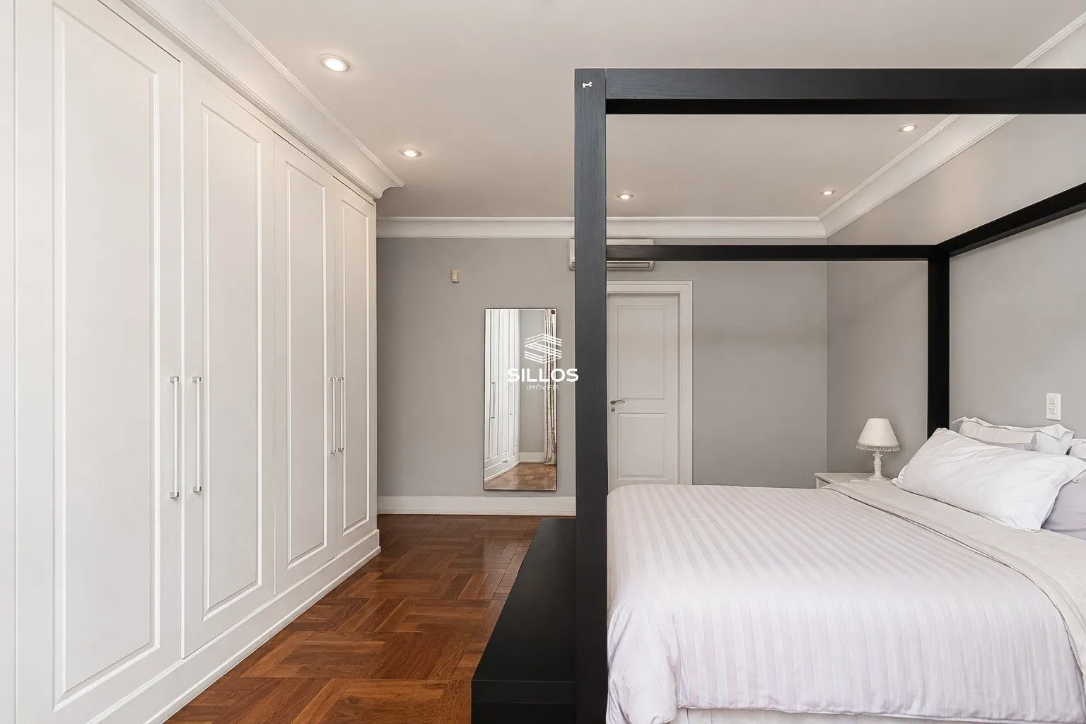 Rental house with 4 en-suite bedrooms and 7 baths — photo 35