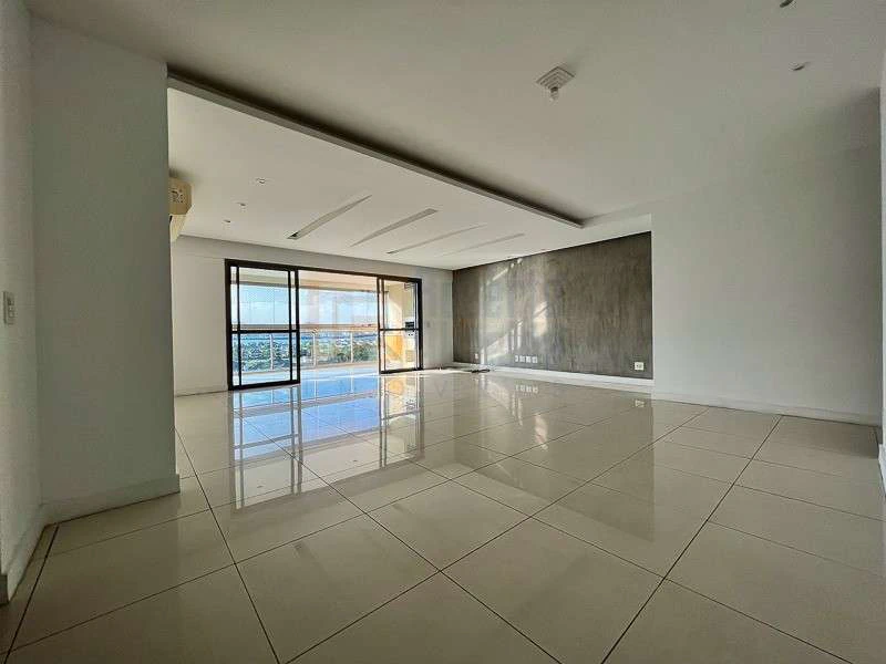 236 m² apartment with 4 en-suite bedrooms and gourmet balcony — photo 4