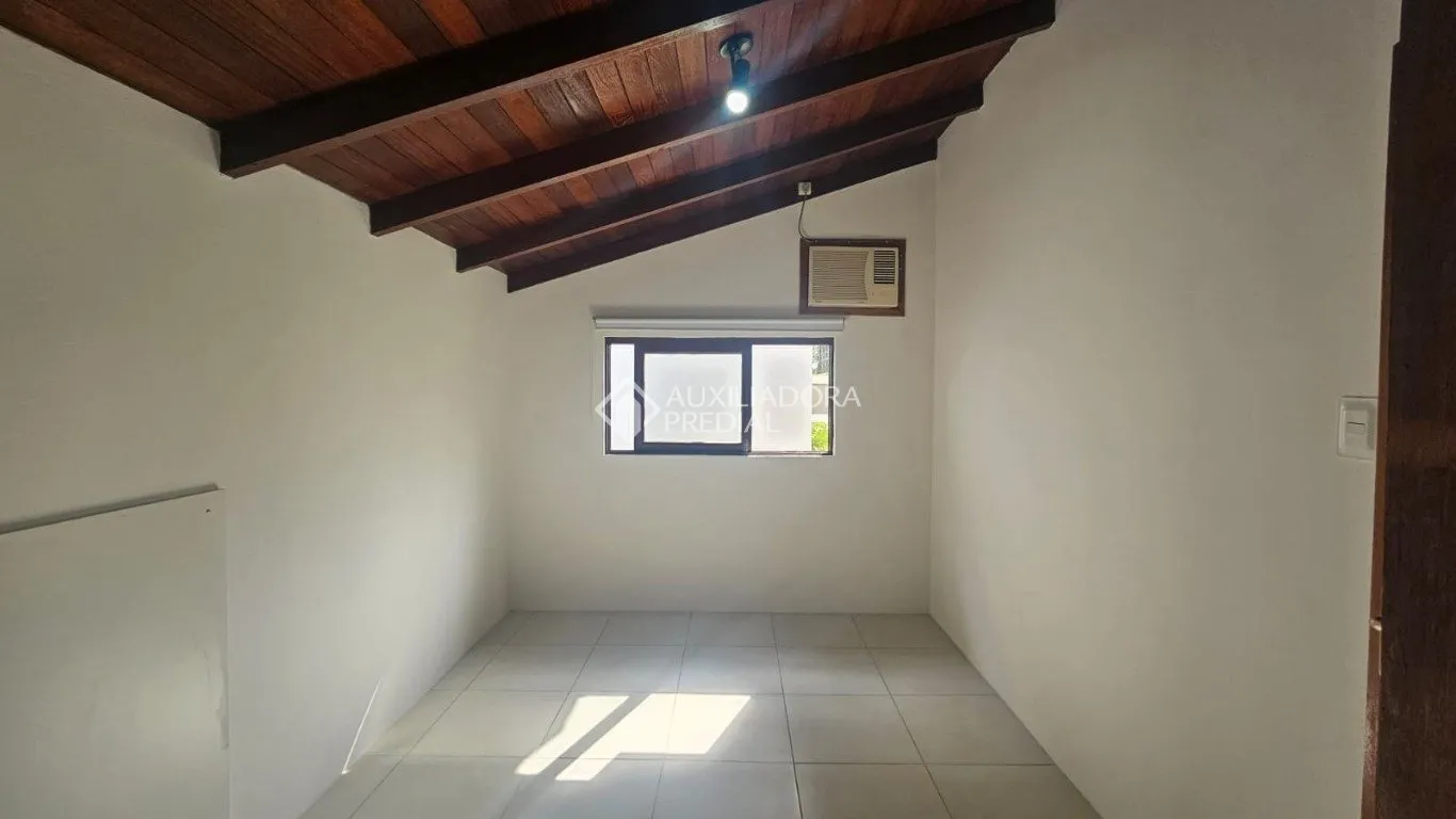 Будинок: 3 спальні, 1 з власною ванною кімнатою, 130 м² — photo 44