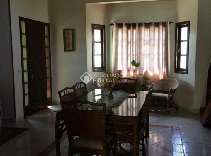 Casa com 4 suítes e área de lavanderia — photo 4