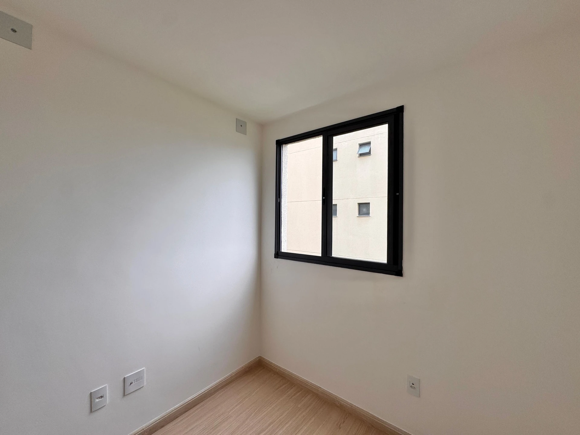 Apartamento sem mobília com 2 quartos e varanda — photo 32