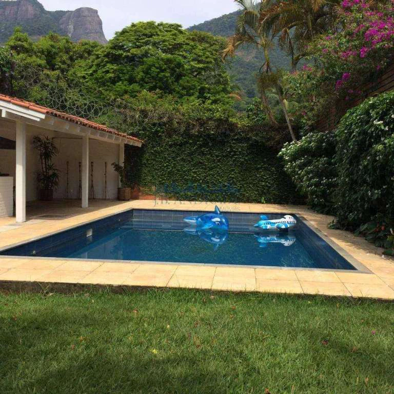 Furnished house with 4 bedrooms and 498 m², closed kitchen — photo 20