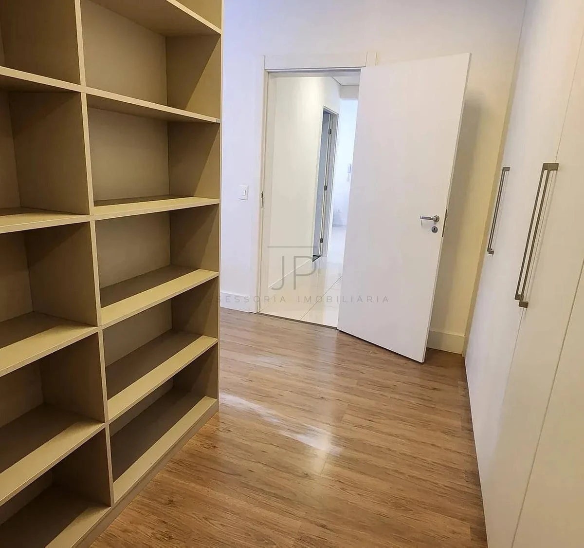 Мебльована квартира 98 м² з кухнею відкритого плану — photo 32