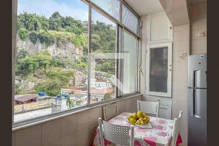 Furnished 86 m² apartment with 2 bedrooms and balcony — photo 35