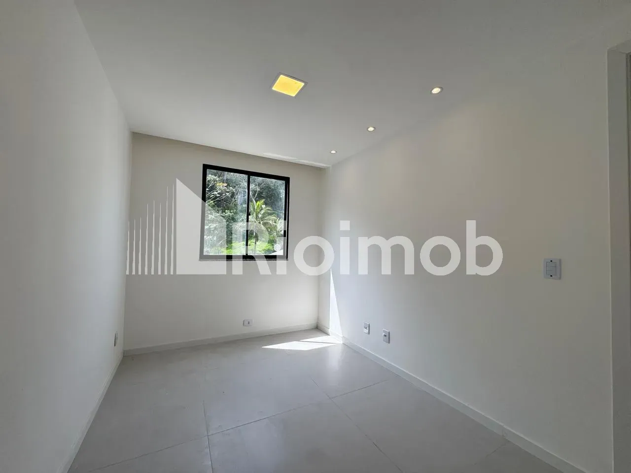 2-bedroom apartment with an open-plan kitchen — photo 3