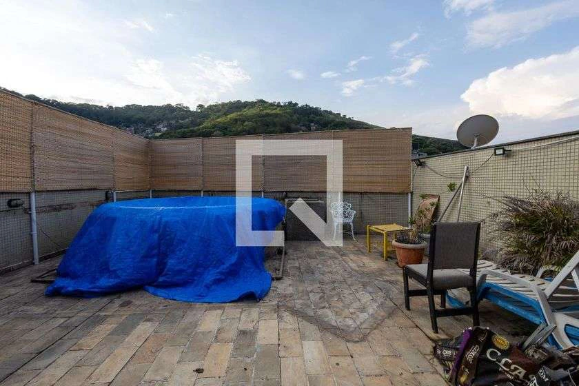 Duplex penthouse with 320 m², 1 bedroom and balcony — photo 29