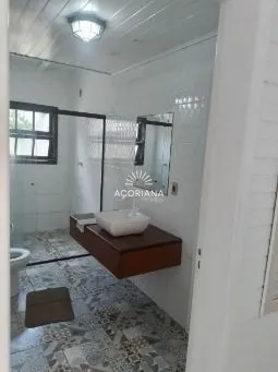 4-bedroom house with a grill on the balcony in Florianópolis — photo 4