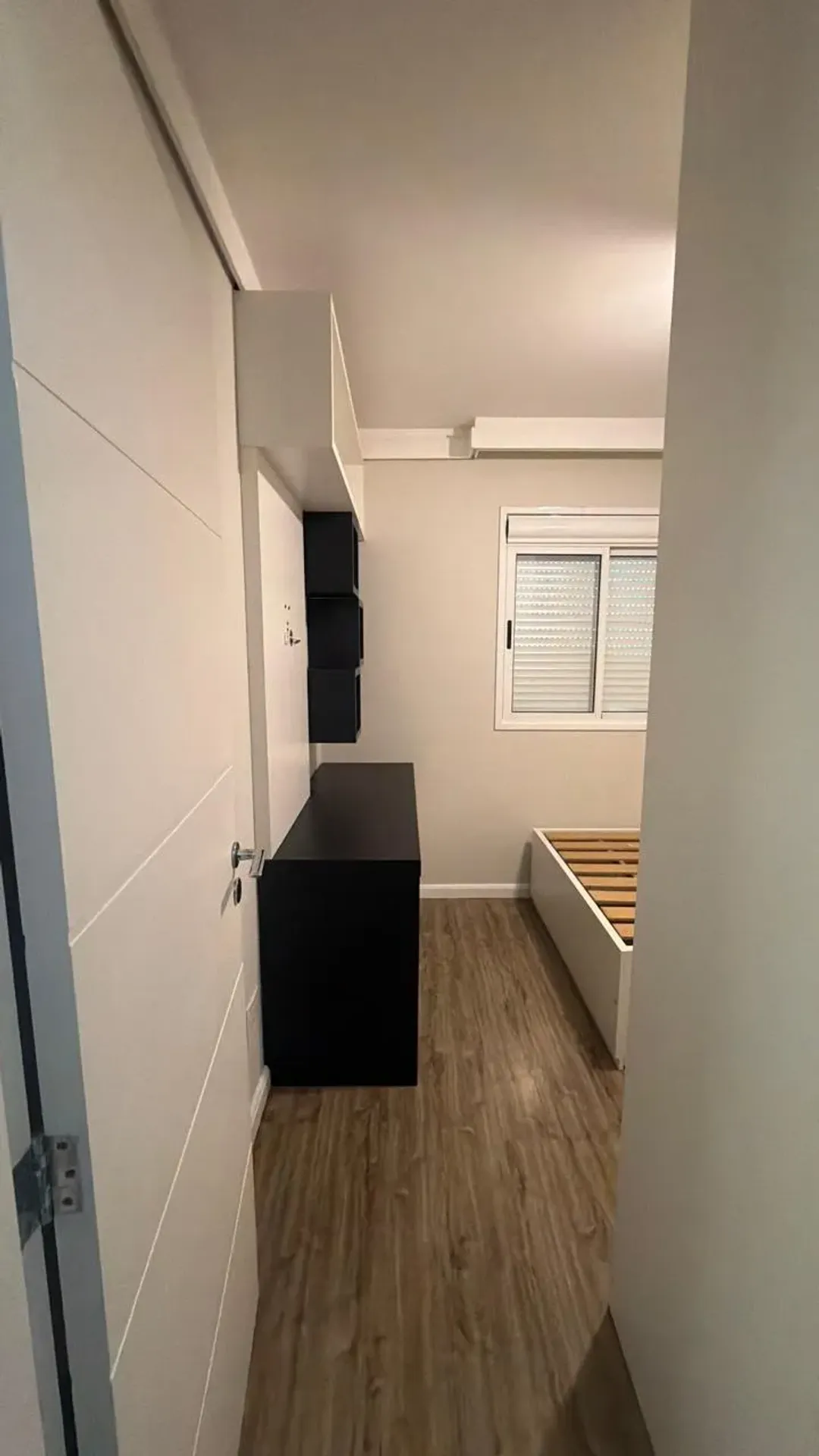 Walk-in closet in a 3-bedroom apartment, 76 m² — photo 4