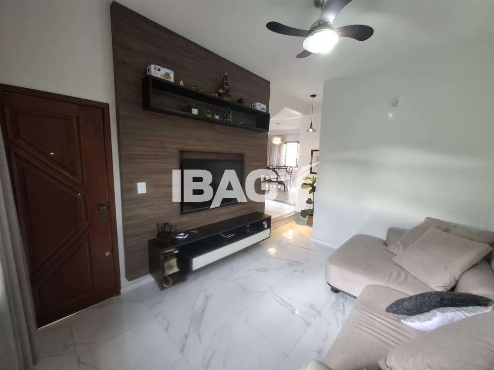 3-bedroom house with 4 bathrooms, 5 parking spaces and 380 m² — photo 3