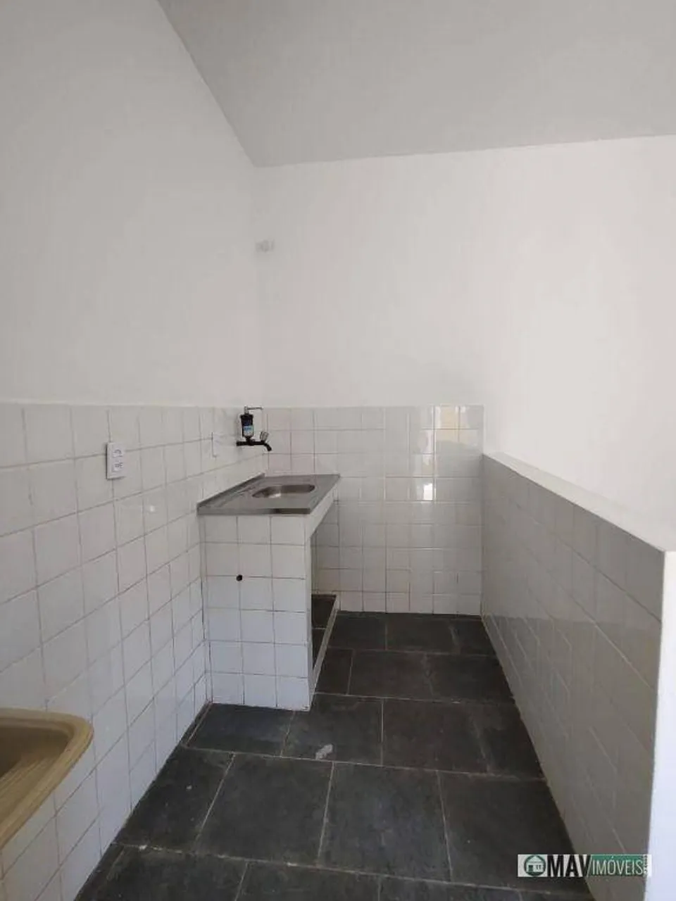 Studio kitnet with 1 bedroom and gas stove kitchenette — photo 8