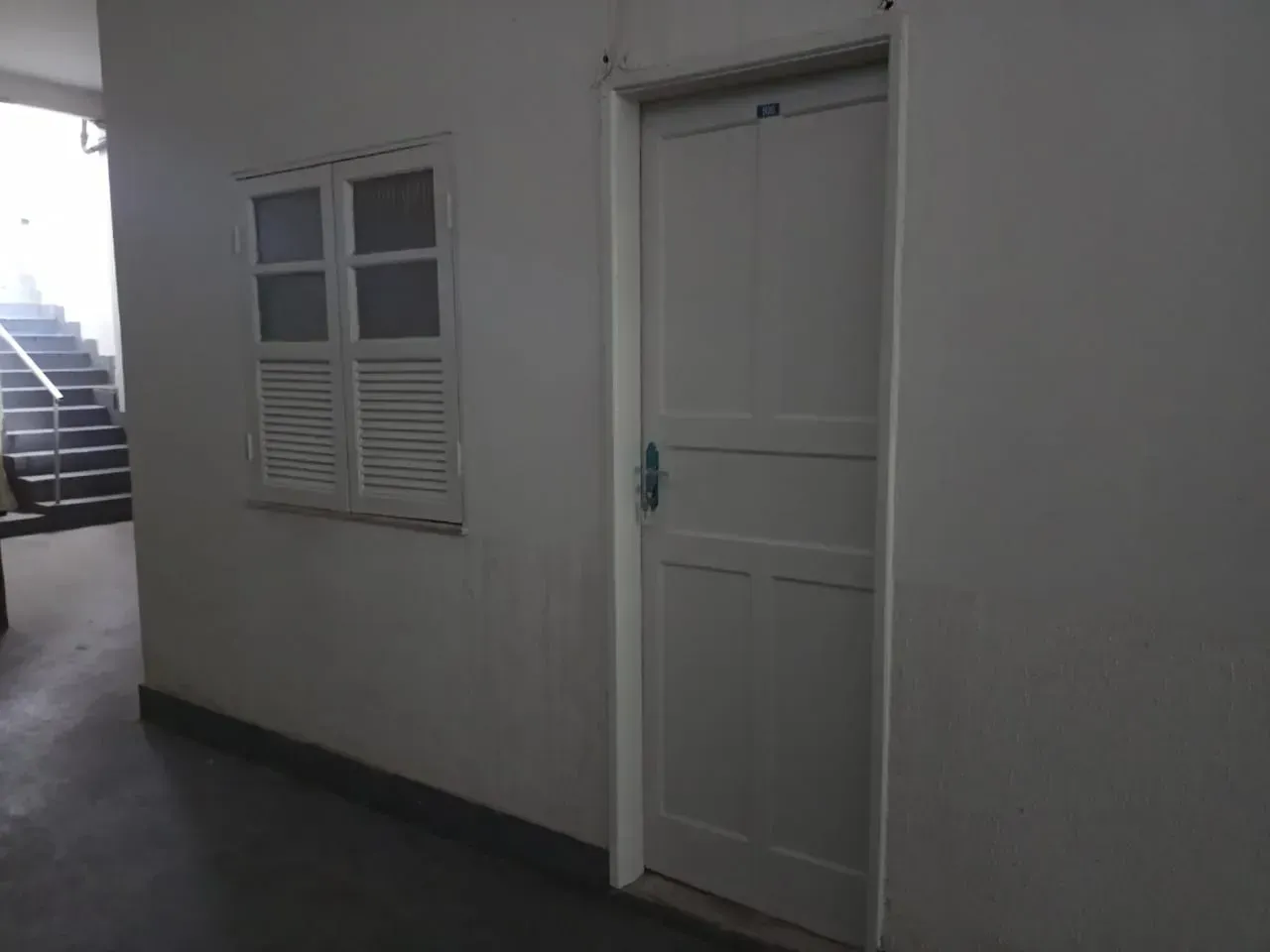 Apartamento de 1 quarto com cozinha compacta e 1 banheiro — photo 17