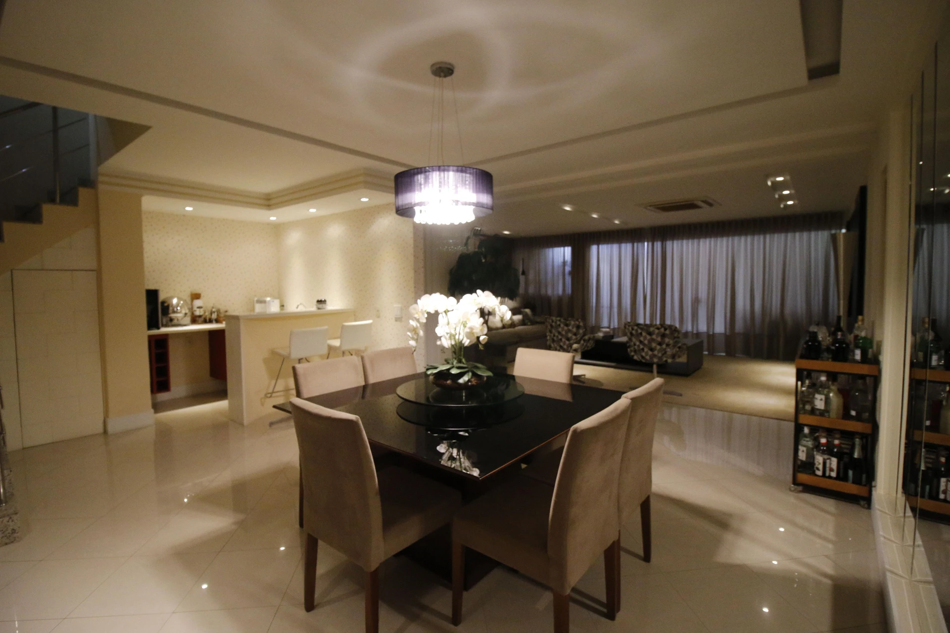 Furnished house, 230 m², with a glass-enclosed balcony — photo 30