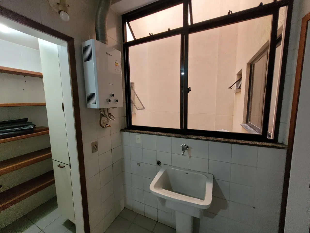 Apartamento de 2 quartos, varanda com janelas do chão ao teto — photo 21