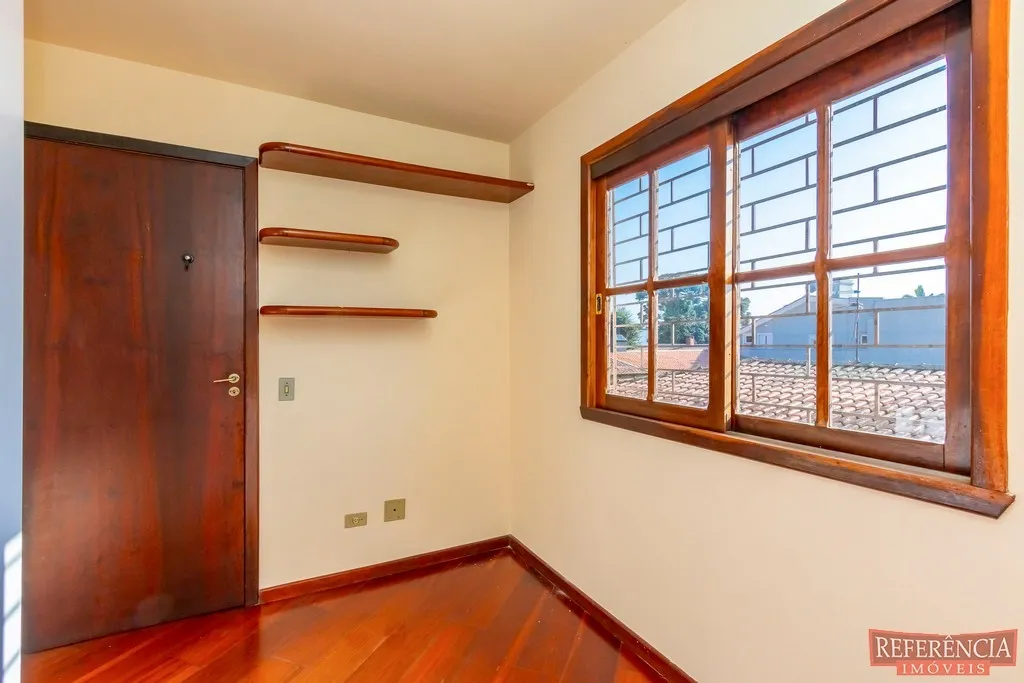 3-bedroom house with a home office — photo 27