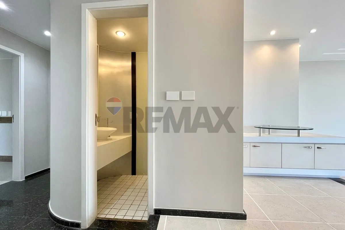 Duplex penthouse with 3 en-suite bedrooms and 200 m² — photo 13