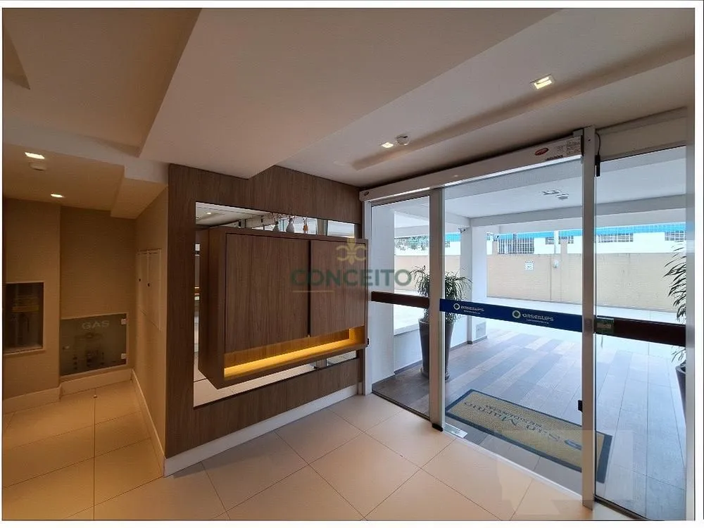 3-bedroom apartment in a building with a gym — photo 34