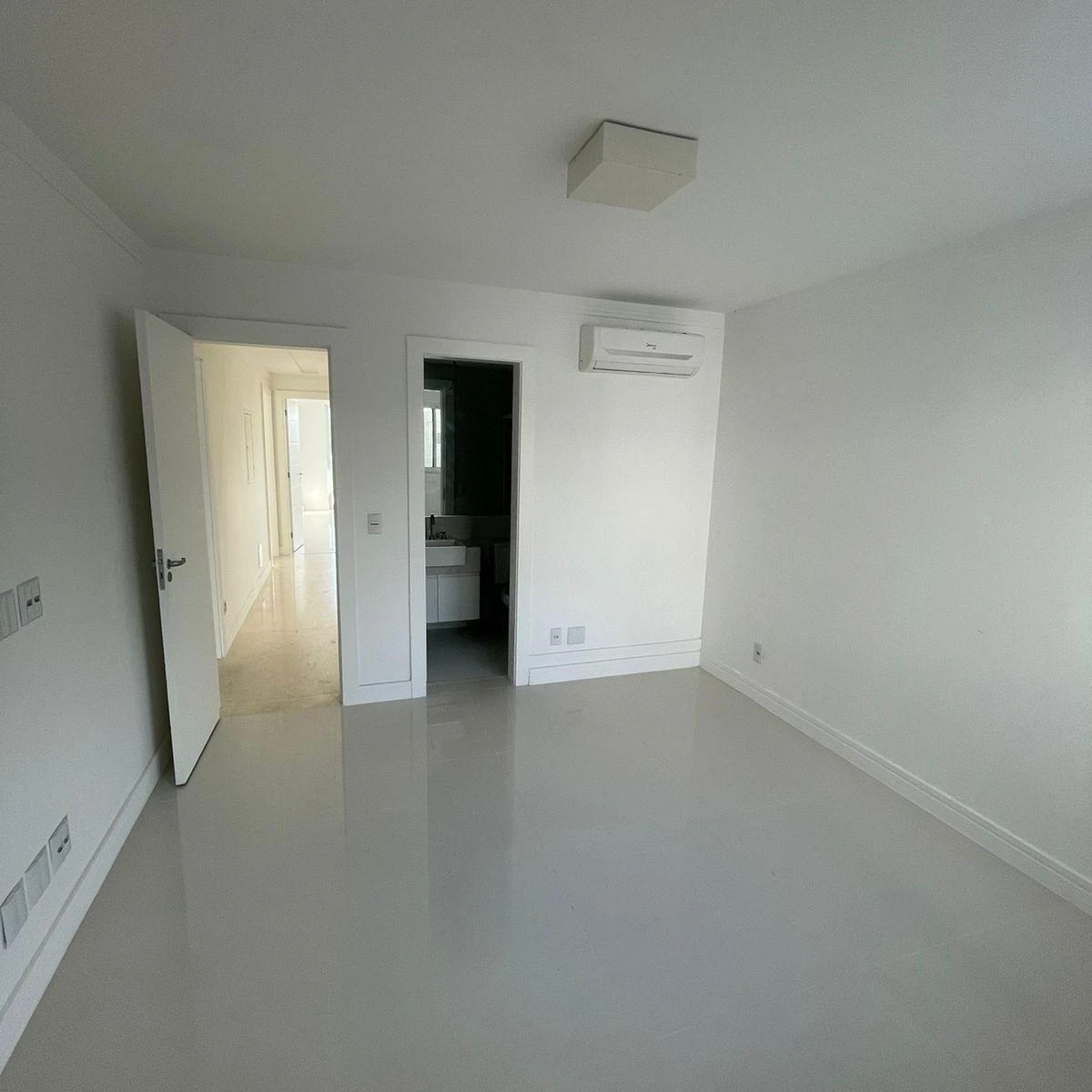 House with 5 en-suite bedrooms and 400 m² — photo 4