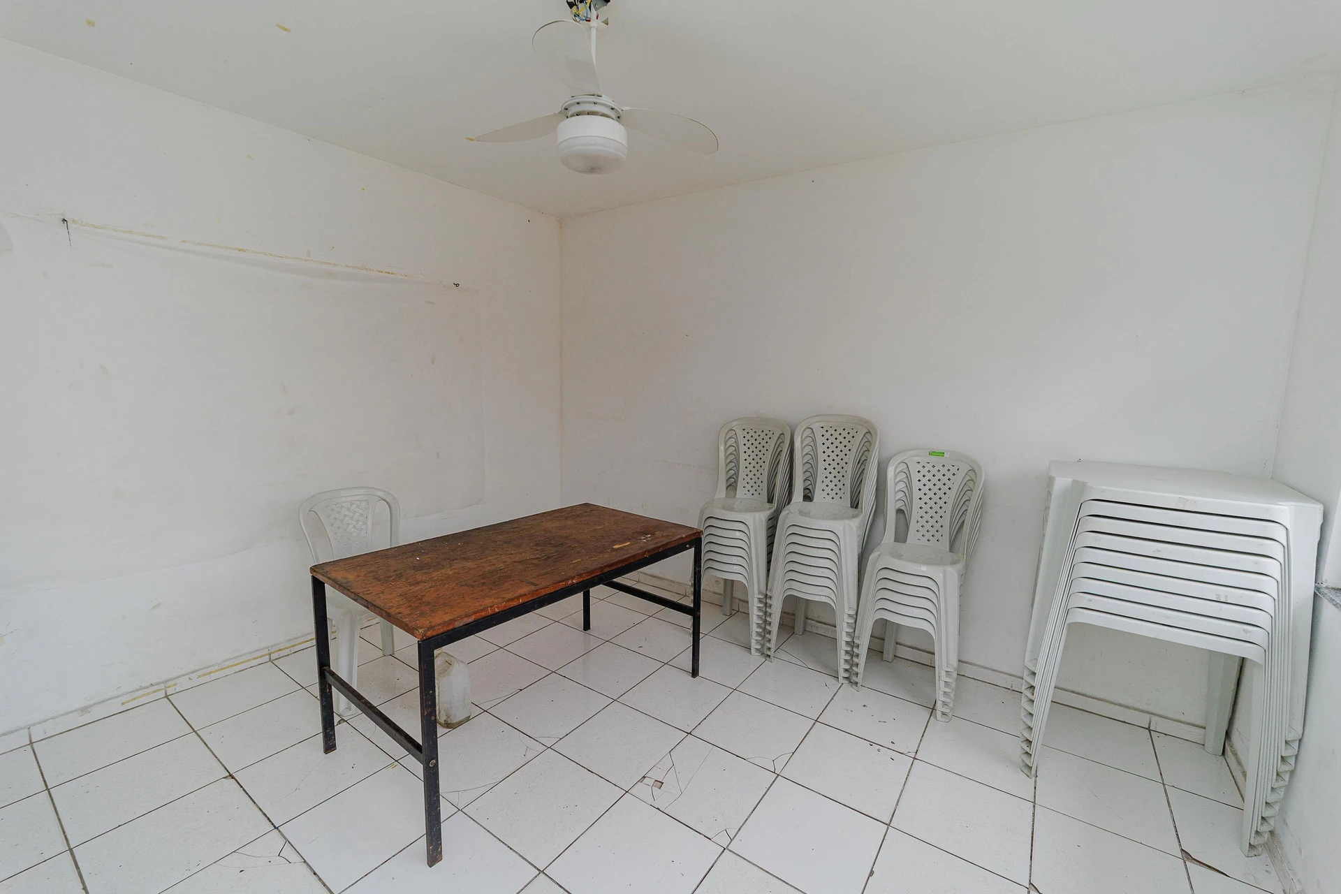 Apartment, 53 m², with wood or laminate floors — photo 27