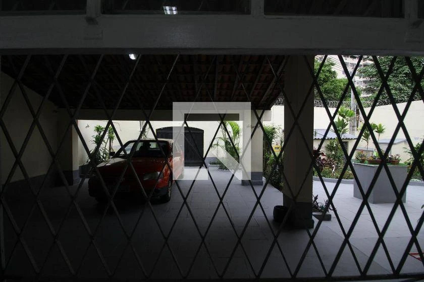 Casa de 3 dormitorios, 1 con baño propio, 545 m² — photo 24