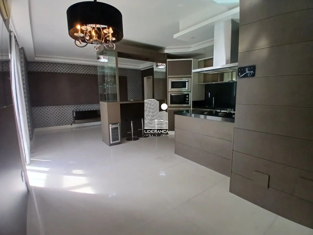 Apartamento mobiliado de 142 m² com 3 quartos e varanda — photo 4