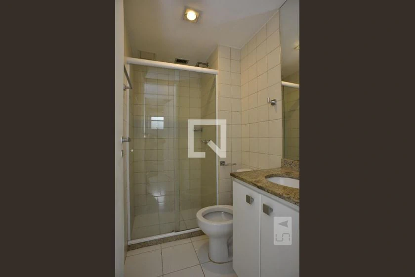 Apartamento de 2 quartos em condomínio com piscina — photo 24
