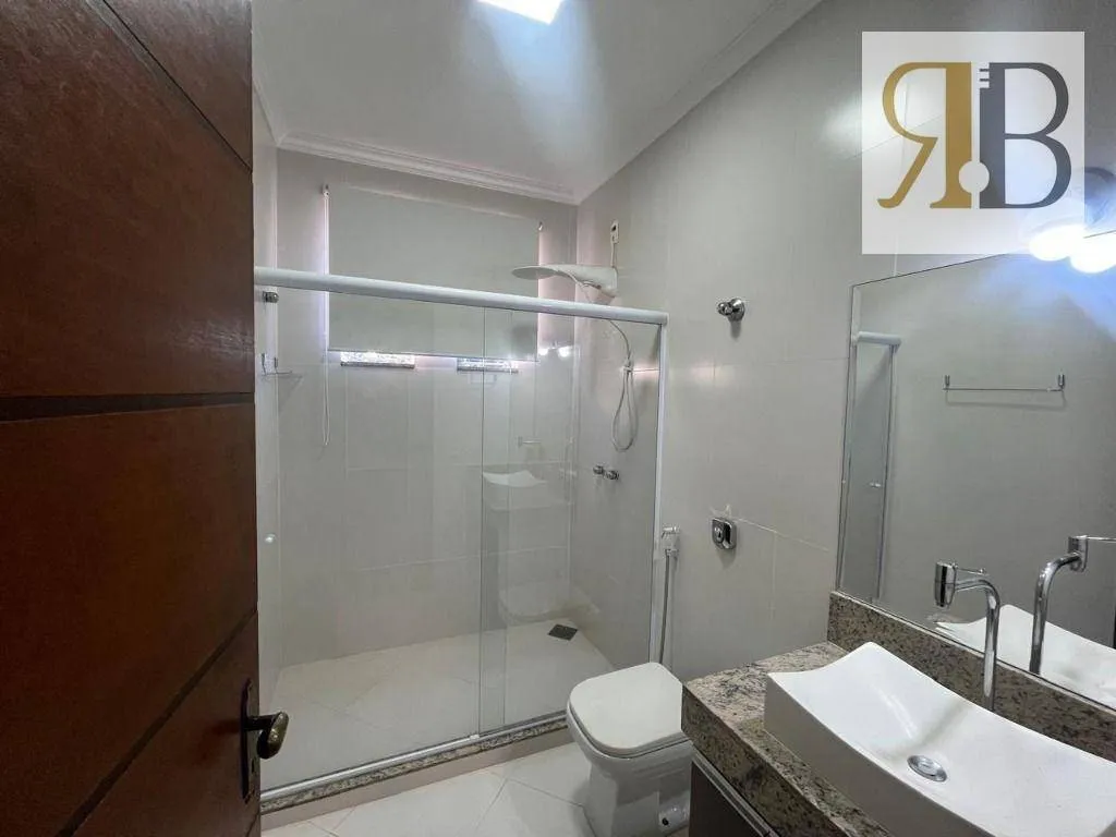 4-bedroom house with 5 bathrooms, 400 m² — photo 33