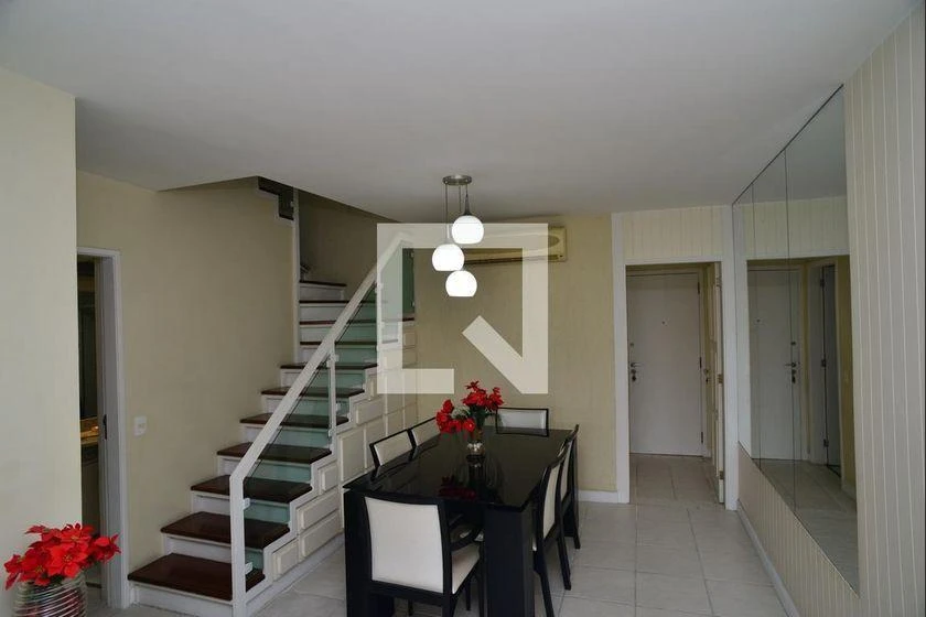 3-bedroom apartment in a building with a gym — photo 6