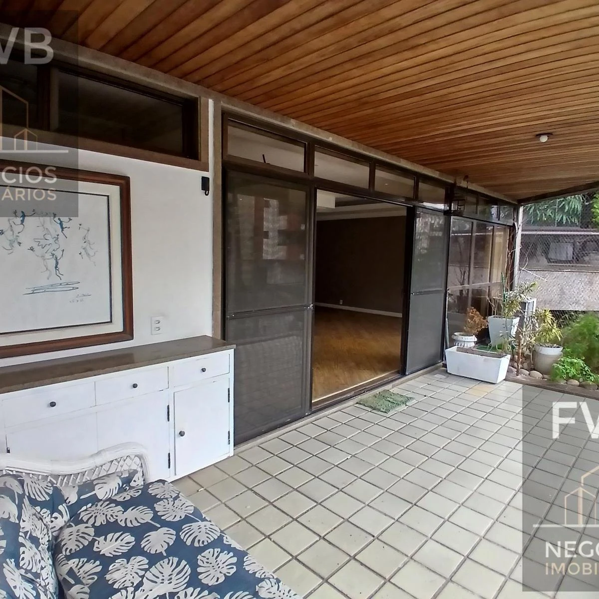 3-bedroom apartment with a home office — photo 10
