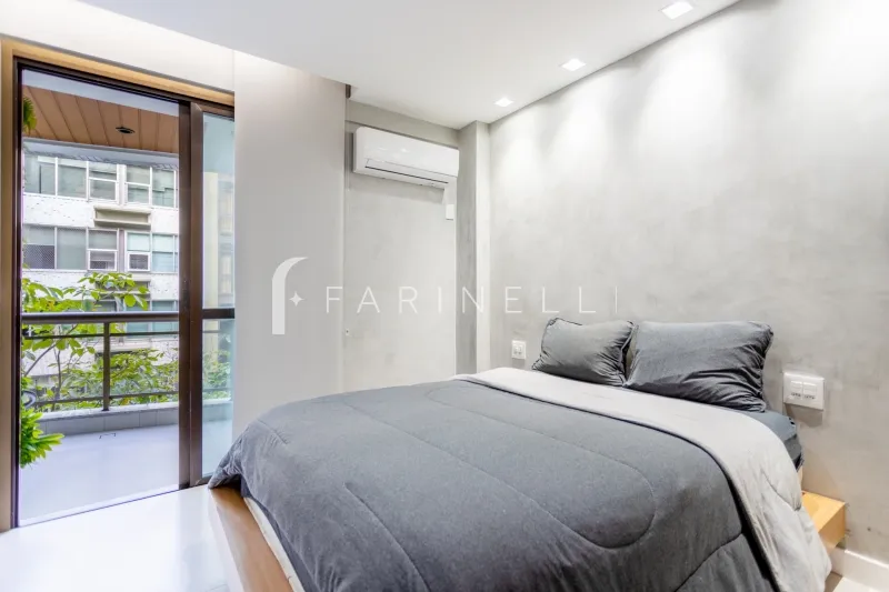 Apartment with an open-plan kitchen and gas stove — photo 8
