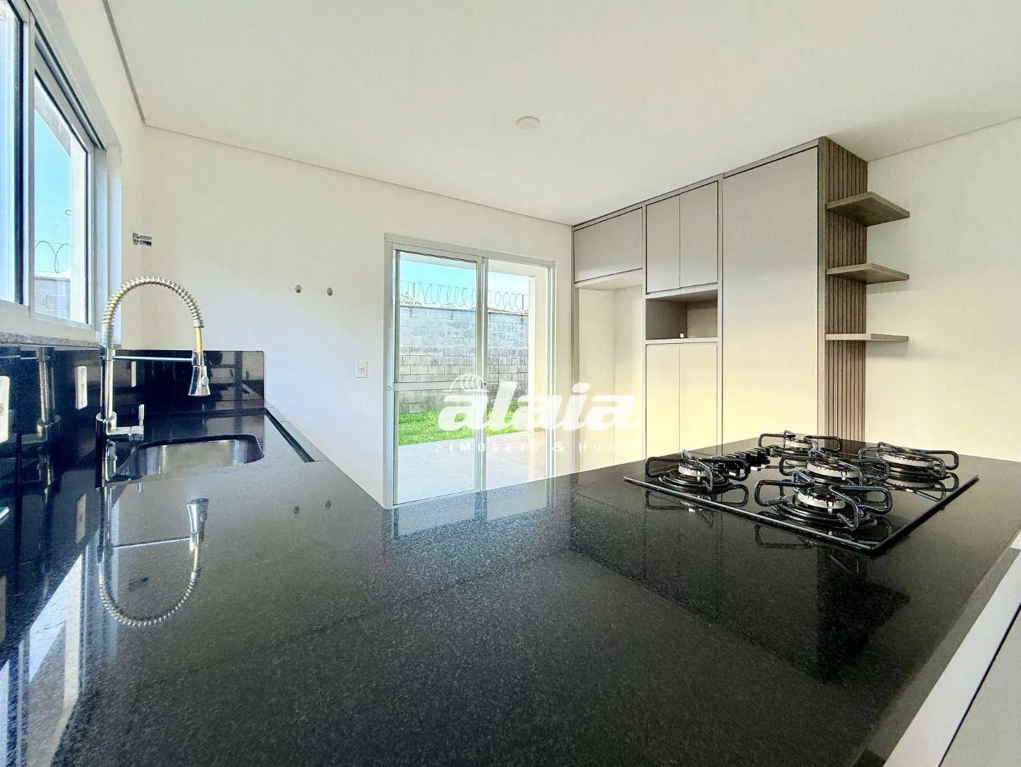 Casa en condominio de 220 m² con 3 suites y jardín privado — photo 8
