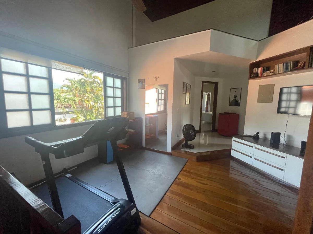 Casa mobiliada com 5 quartos e cozinha a gás — photo 3