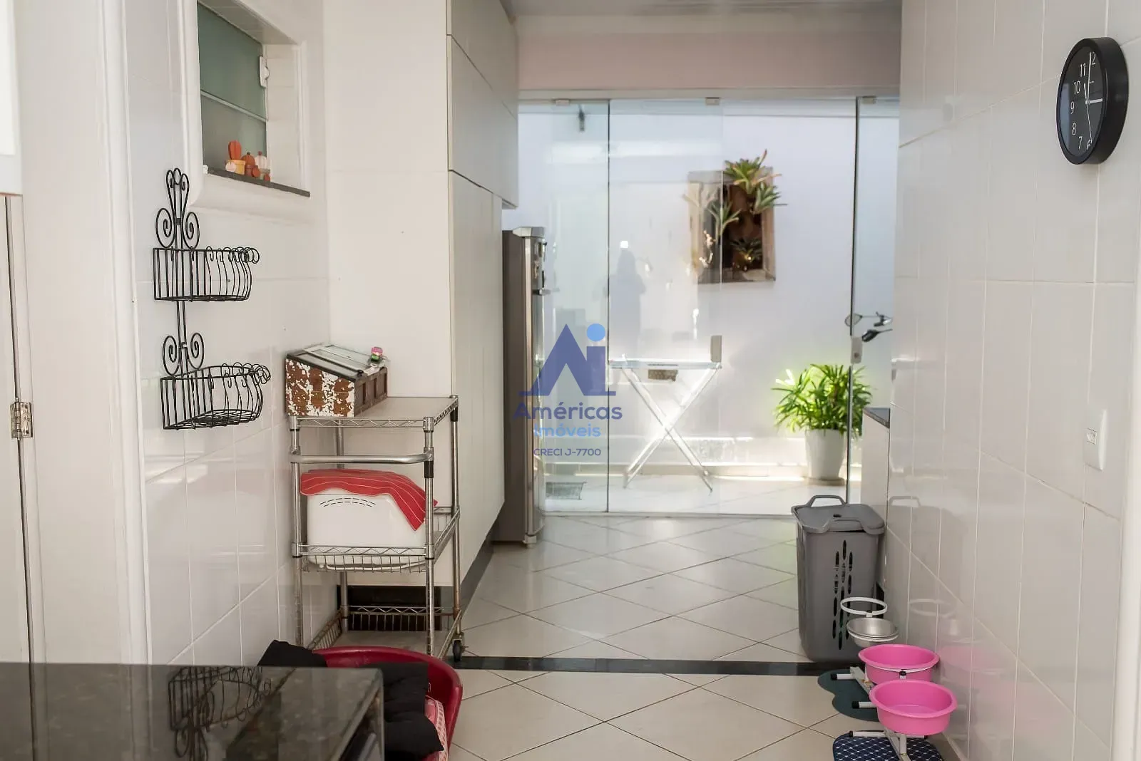 Unfurnished house with 4 bedrooms and 5 bathrooms — photo 44