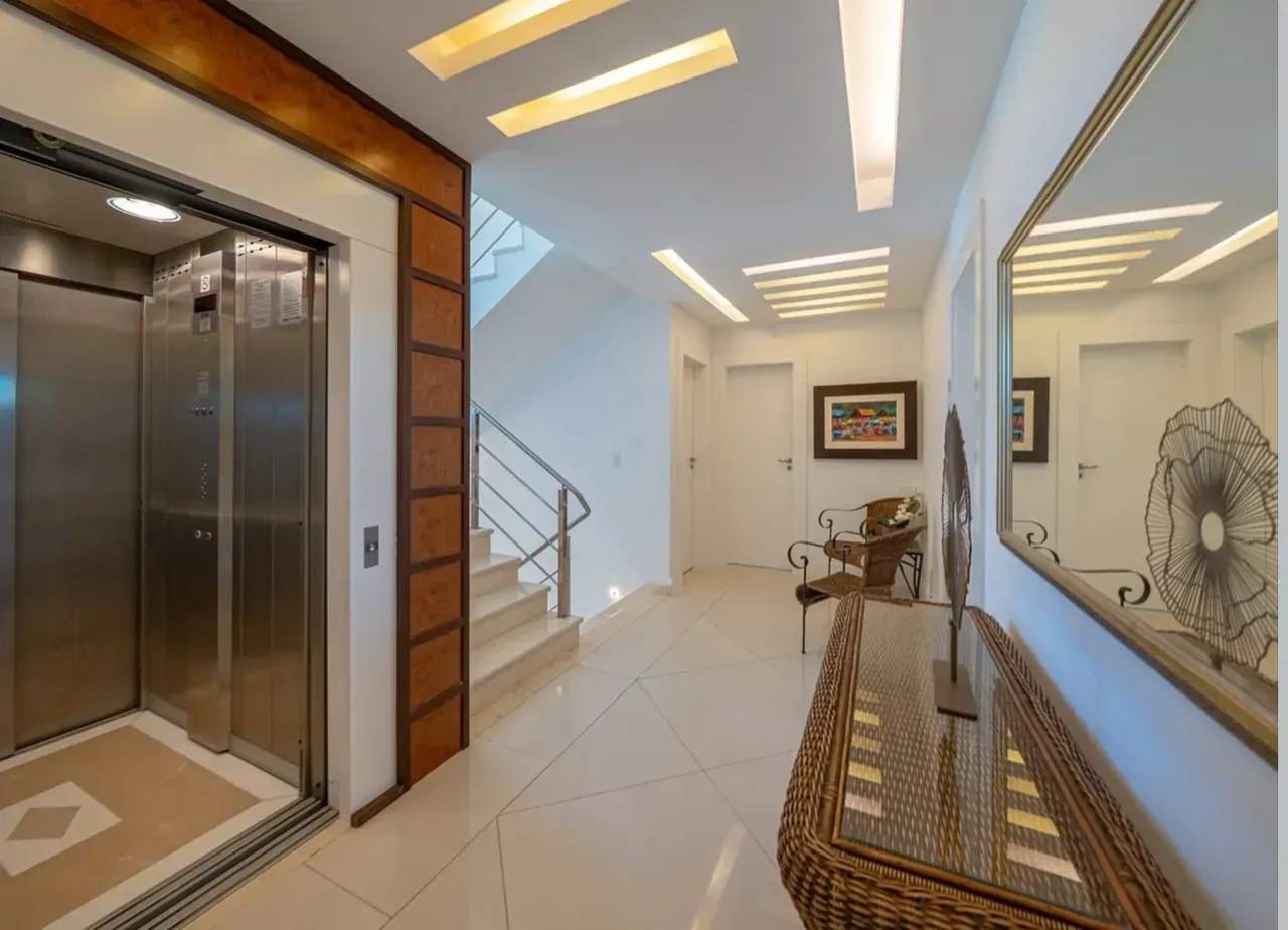 House with 5 bedrooms, 5 baths and 1000 m² — photo 11