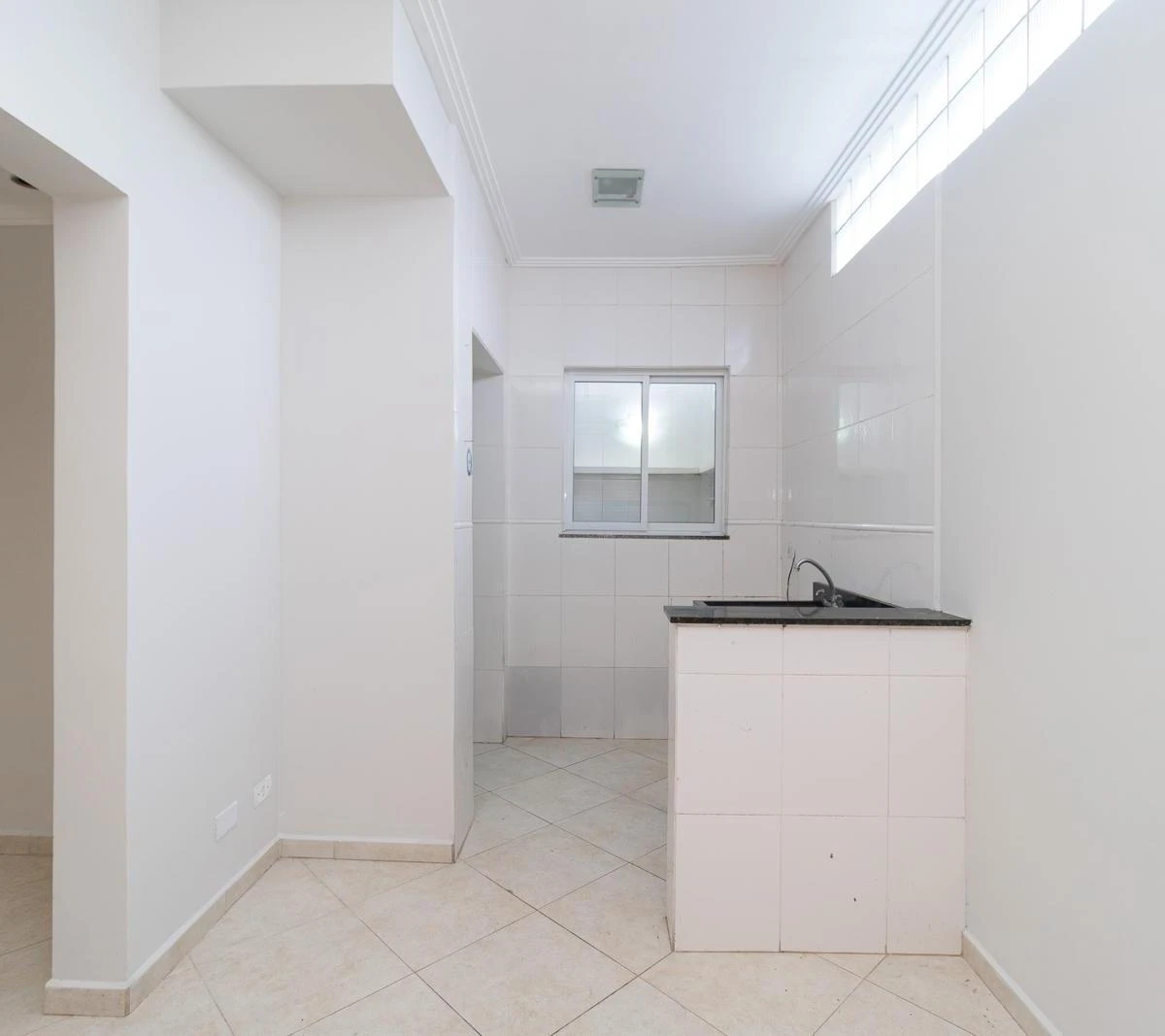 180 m² house with a home office and a bathtub — photo 19