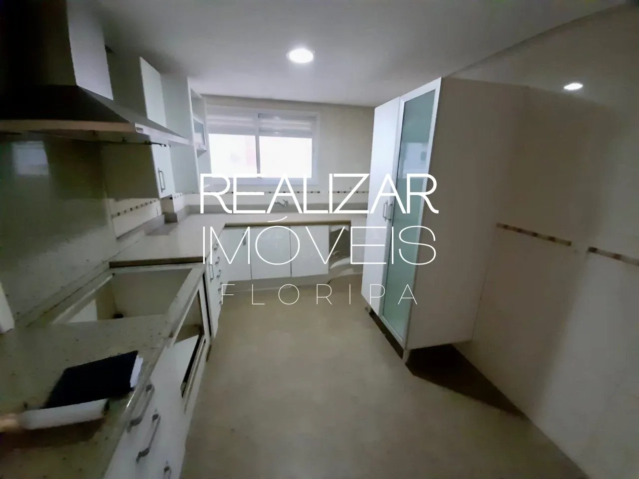 Apartment on the 2nd floor with a bathtub — photo 15
