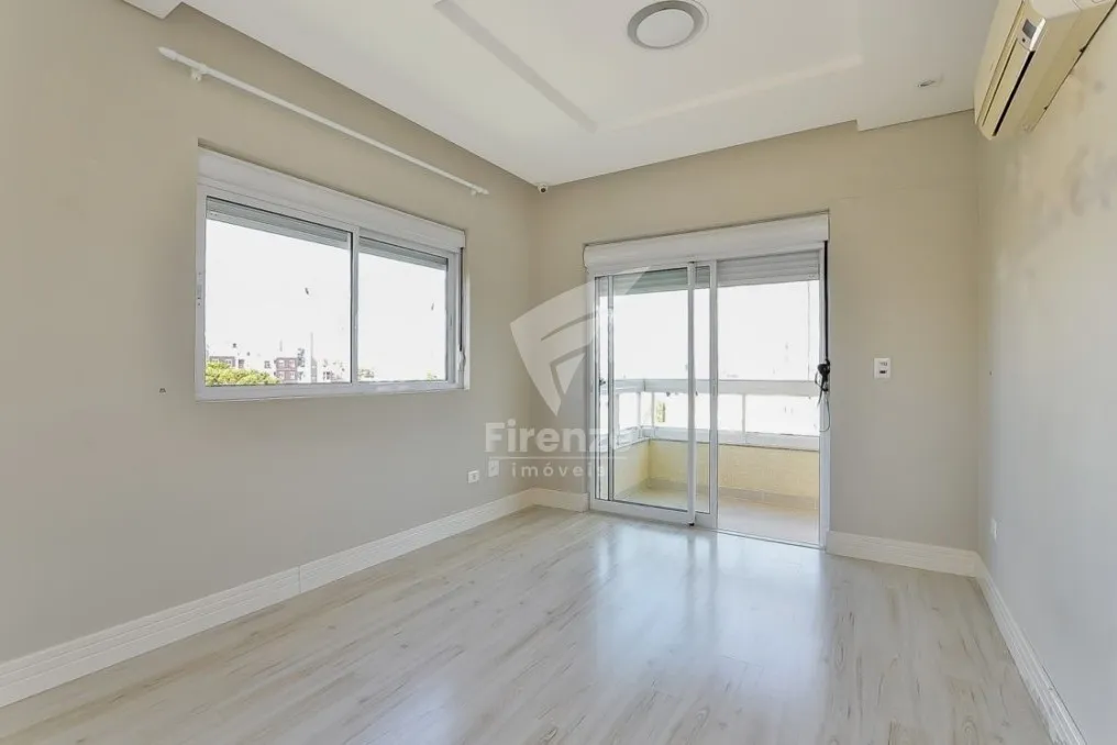 Furnished 352 m² apartment with 3 en-suite bedrooms — photo 18