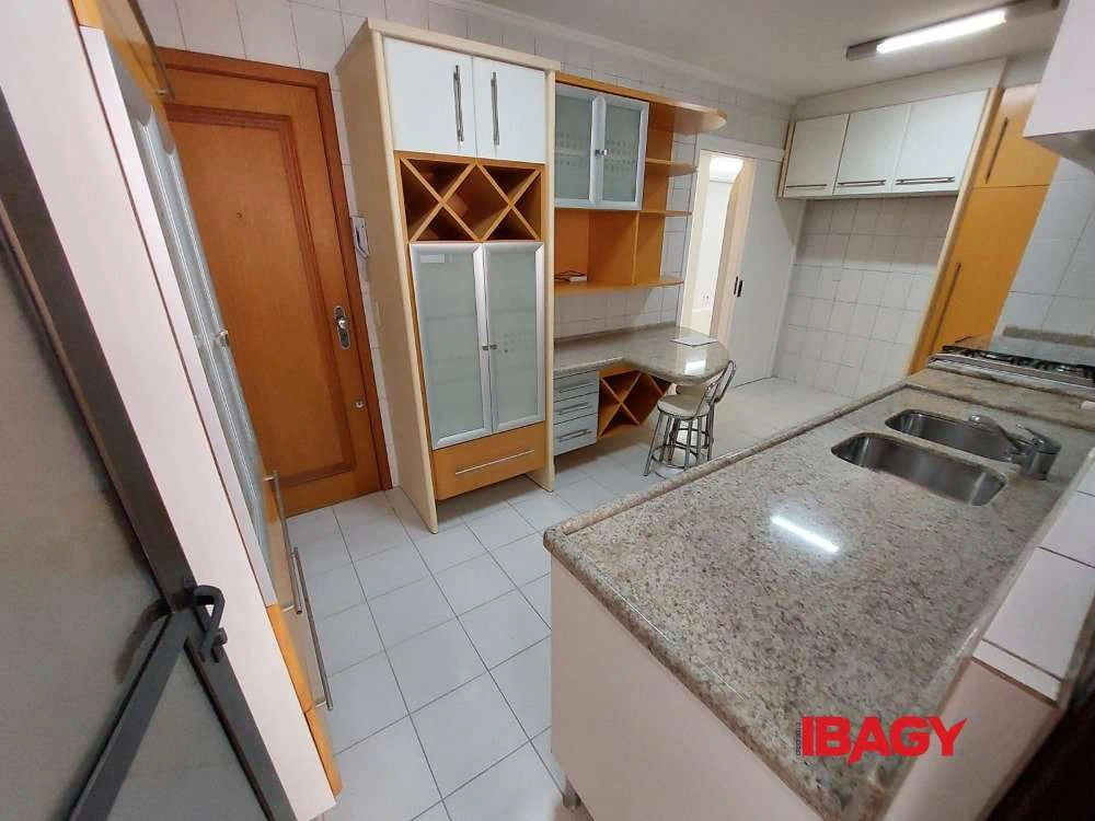 3-bedroom apartment with 2 parking spots and BBQ — photo 2