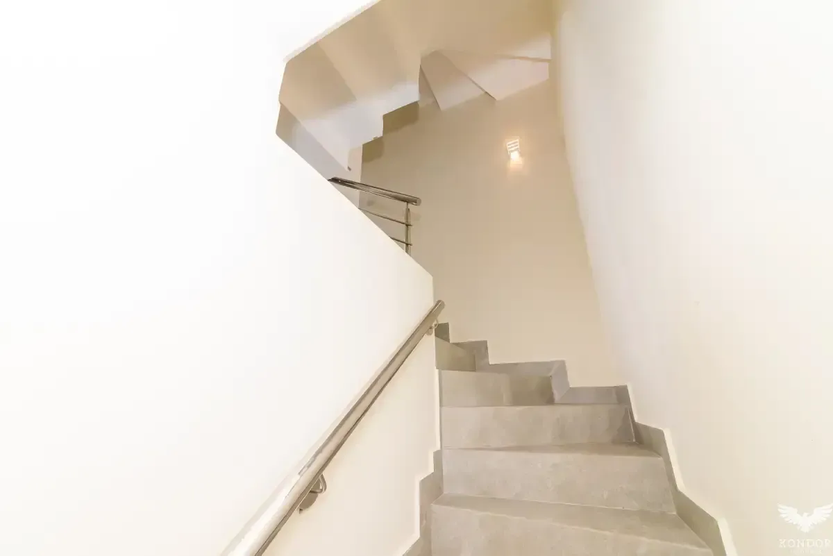 Two-story house with 230 m² and 3 bedrooms, 1 suite — photo 70