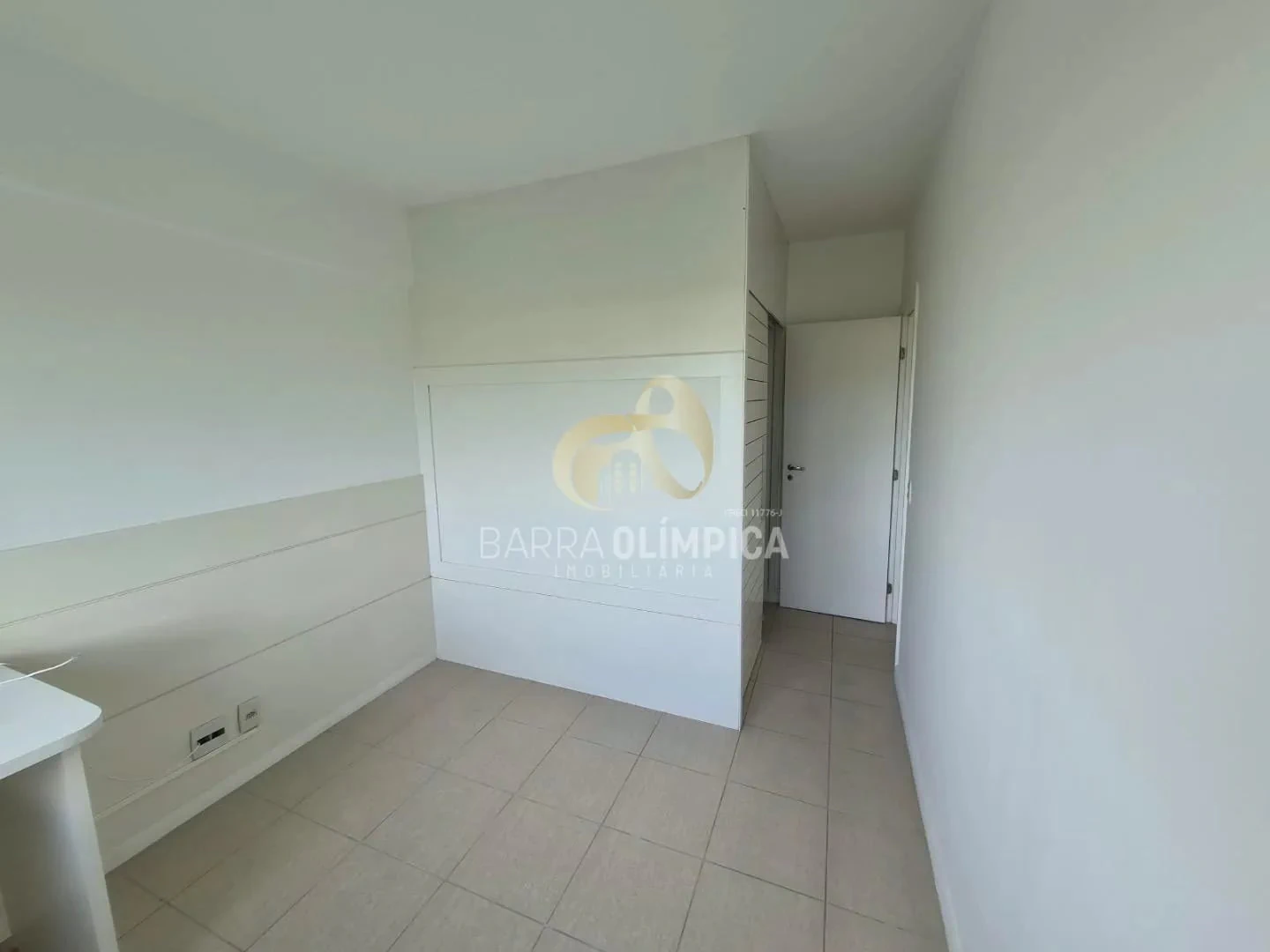 2-bedroom apartment with a walk-in closet in Rio de Janeiro — photo 12